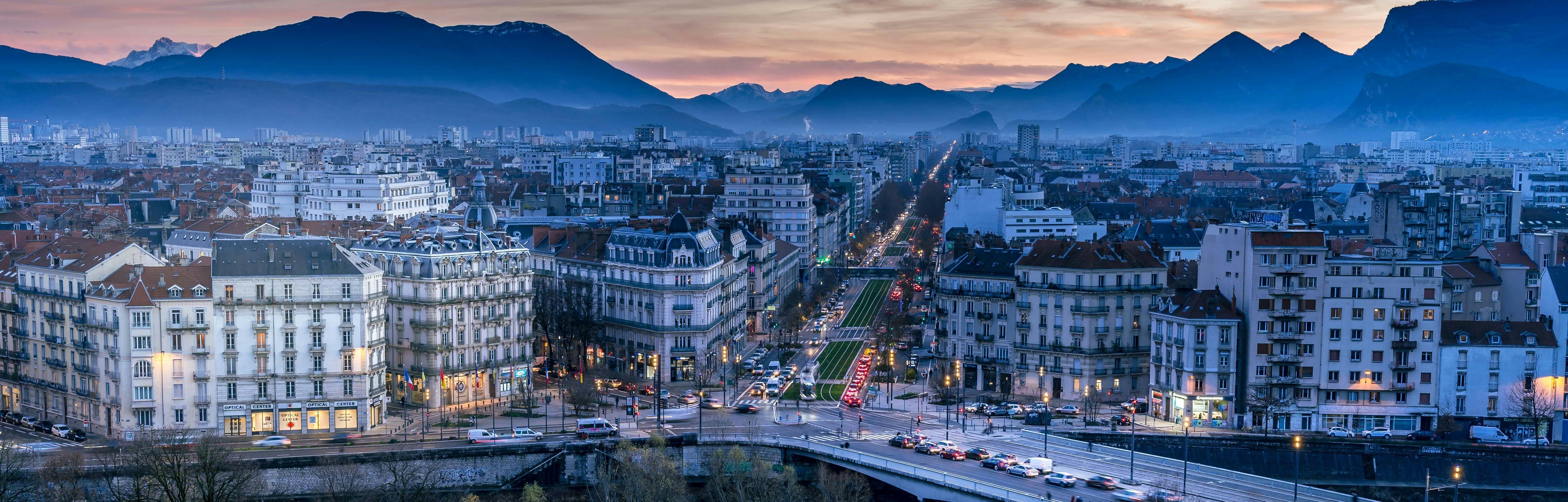 Grenoble Grenoble - vue depuis Porte de France